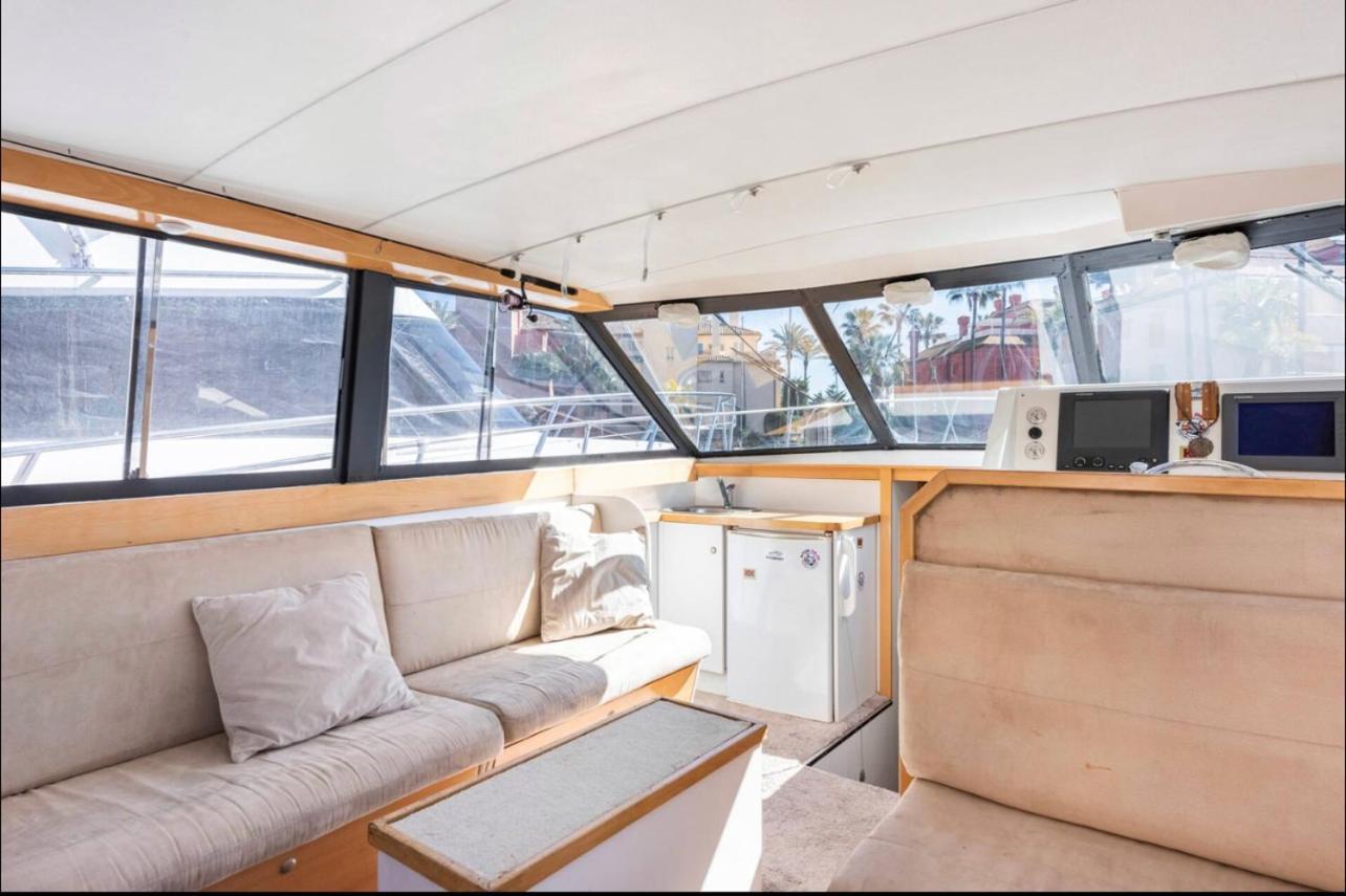 Barco Americano Sotogrande トレグアディアロ エクステリア 写真