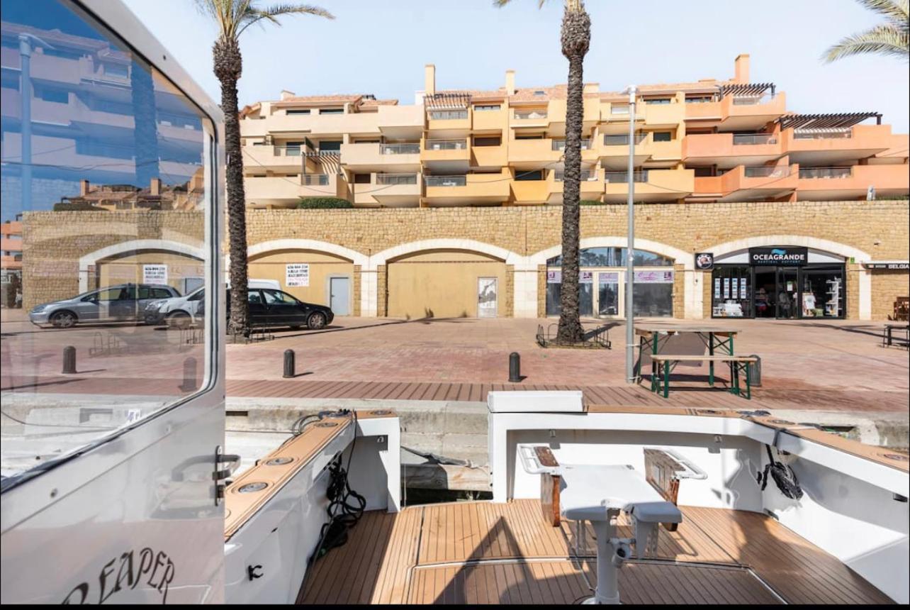 Barco Americano Sotogrande トレグアディアロ エクステリア 写真